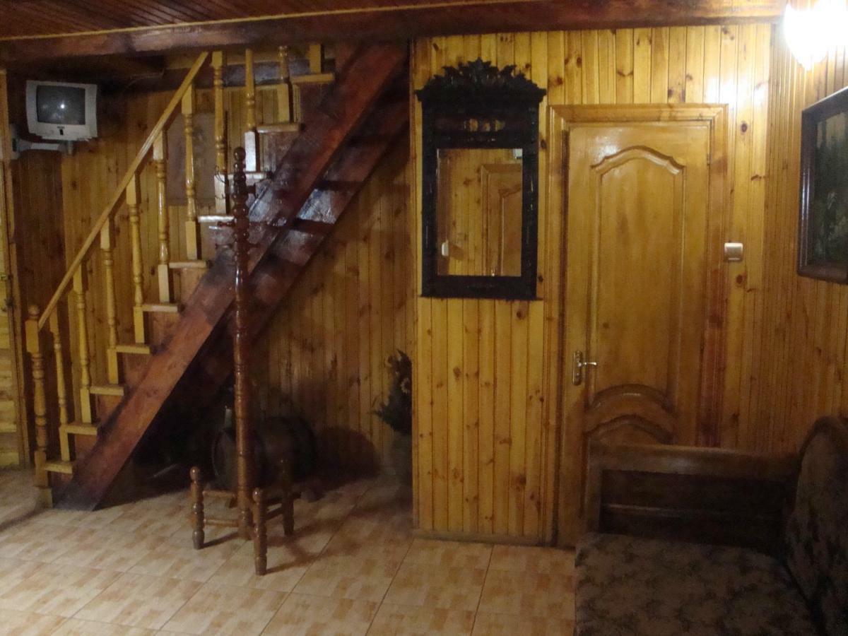 Domik S Saunoy Na Ogiyenko Apartment Camenița Exterior foto